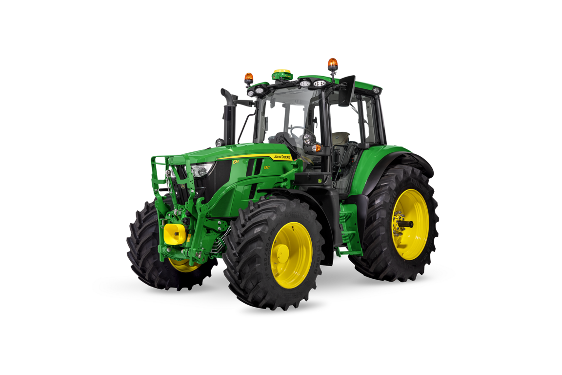 John Deere 6M 130 traktor isoleret på hvid baggrund med kompakt ramme og brede bagdæk