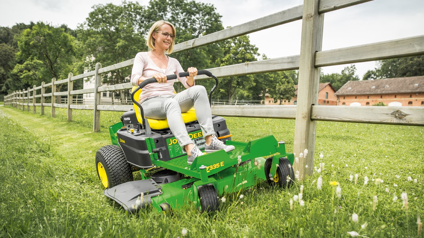 John deere ztrak 335e hotsell