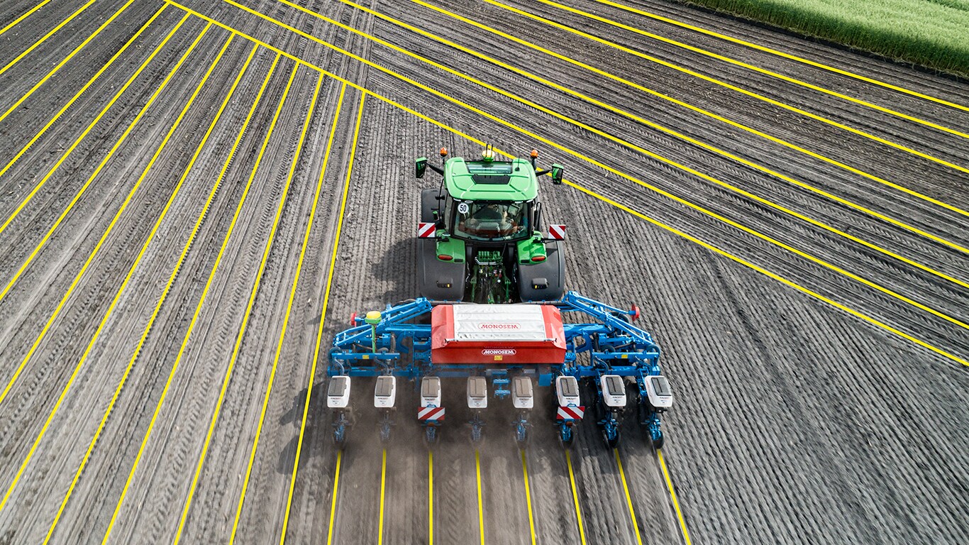 John deere traktorer med AutoPath set oppefra